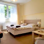 Bed & Breakfast Strzelec 3*