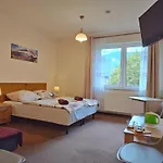 Strzelec Bed & Breakfast 3*