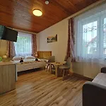 Strzelec Bed & Breakfast 3*